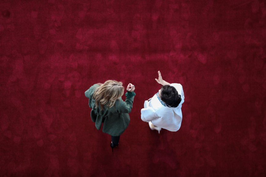 Τσίπρας για Μαρέβα: Η… αυτοκριτική για τις επιθέσεις στη σύζυγο του Μητσοτάκη