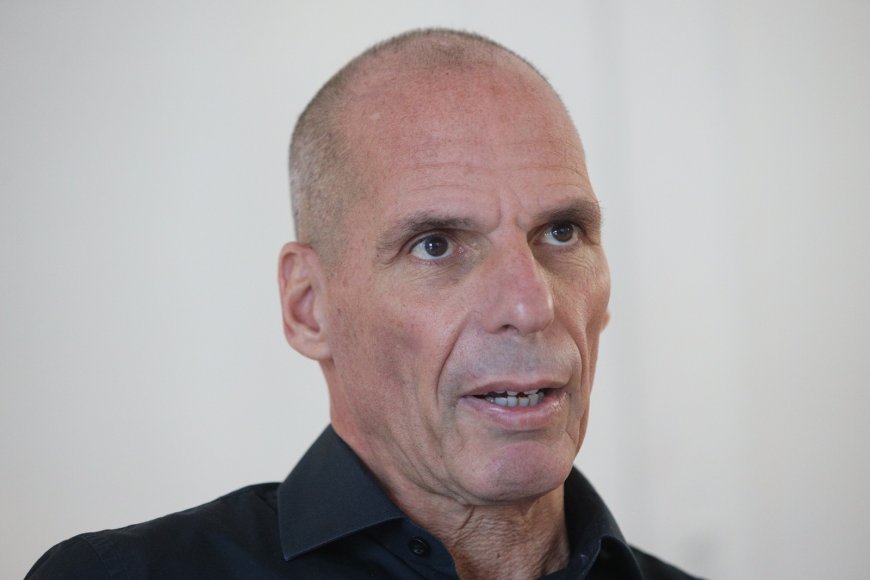 Βαρουφάκης για βιβλίο Τσίπρα: “Αυτοεξευτελισμός όσα λέει για τα κουπόνια”