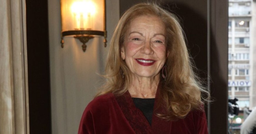 Πέμη Ζούνη: «Ο έρωτας δεν έχει ηλικία, έρχεται και σε βαράει σε όποια εποχή κι αν είσαι»