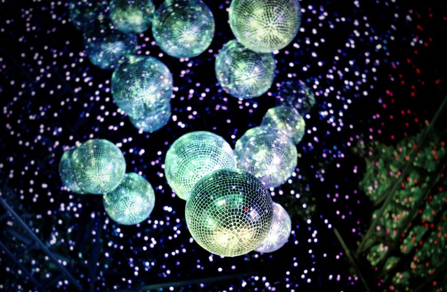 Κλαμπ χωρίς κινητά: Το μαγαζί που απαγορεύει τη χρήση τους