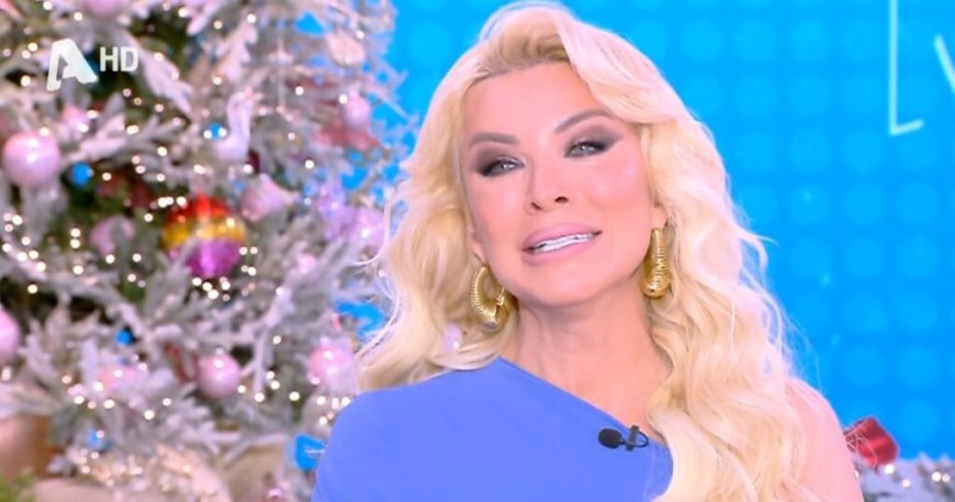 Κατερίνα Καινούργιου – Ξέσπασε σε κλάματα με την έκπληξη για τη γιορτή της: «Τι κάνατε; Με συγκινήσατε πάρα πολύ, σας ευχαριστώ»