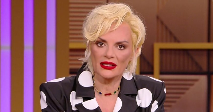 Έλενα Χριστοπούλου: «Δεν θα ξεχάσουμε ποτέ όλα τα κορίτσια και τις γυναίκες που δολοφονήθηκαν από τους οικείους τους»