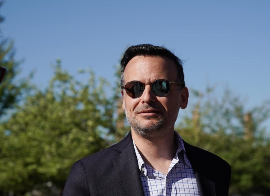 Δούκας – Μπακογιάννης: Μια ιδιαιτέρως θερμή χειραψία