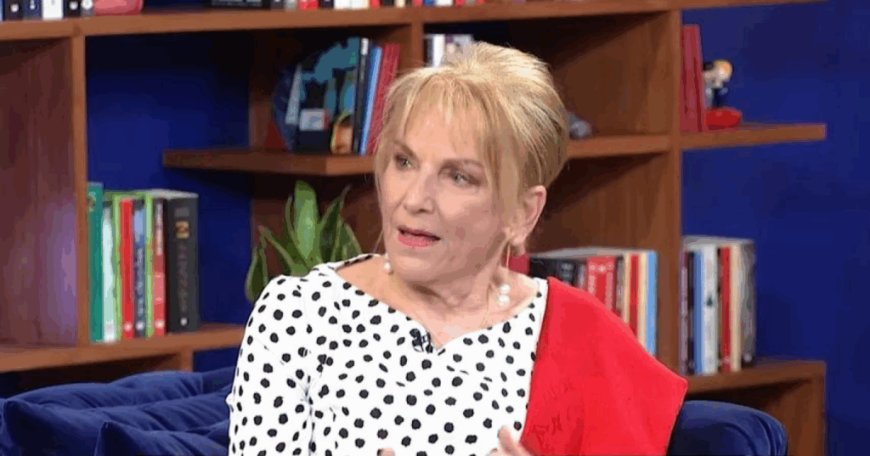 Φωτεινή Πιπιλή: «Κάθομαι και απαντάω στα υβριστικά σχόλια, τους στέλνω αδιάβαστους και μετά τους μπλοκάρω»