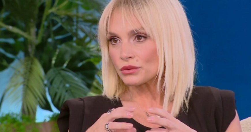 Ελεωνόρα Ζουγανέλη: «Η μητρότητα είναι κάτι πολύ ιερό, δεν ξέρω αν θα μπορούσα να ανταπεξέλθω αυτή τη στιγμή»