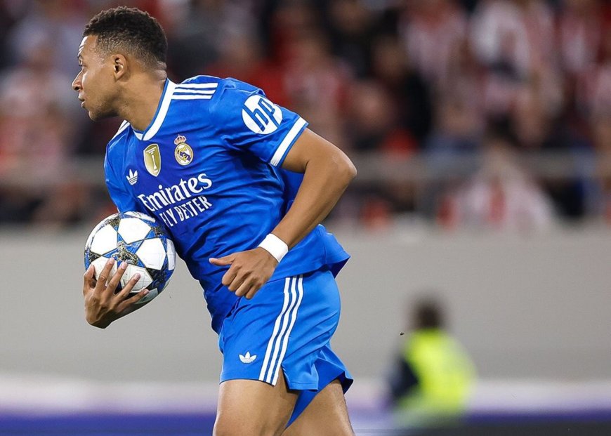 Εμπαπέ Ολυμπιακός συνθήματα: «Φώναζαν για μένα σε κακά γαλλικά»