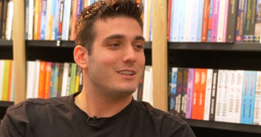 Γιώργος Κακοσαίος: «Ο πατέρας μου με έβαλε στην ελληνική δισκογραφία, αλλά από εκεί και πέρα ήμουν μόνος μου»