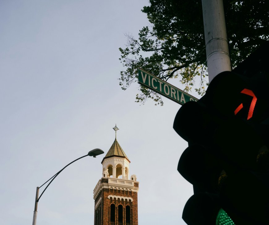 Έψαχνε για χρυσό και κράταγε… έναν από τους σπανιότερους μετεωρίτες