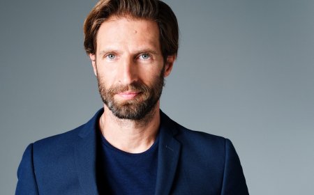 Μάξιμος Μουμούρης: Ατύχημα για τον ηθοποιό στην επίσημη πρεμιέρα της παράστασης