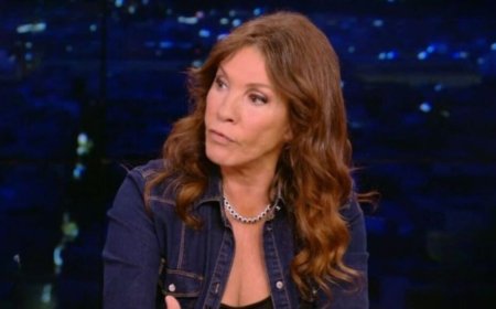 Η Βάνα Μπάρμπα «έφαγε» κλήση για παράνομο παρκάρισμα στο Καλλιμάρμαρο – Το αυτοκίνητό της δεν είχε πινακίδες