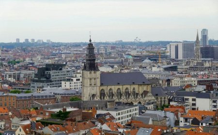 Φάτνη Βρυξέλλες: Αντιδράσεις για την τοποθέτηση pixels στα πρόσωπα του Ιησού, της Μαρίας και του Ιωσήφ