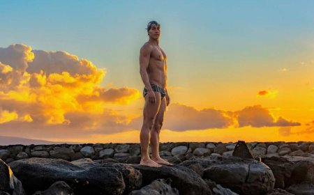 Ρεκόρ Γκίνες κολύμβηση: Ο Μάικλ Μορό περιέπλευσε τα υδάτινα όρια της Νέα Υόρκης με χειροπέδες