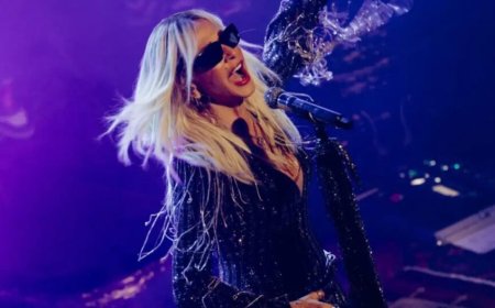 Άννα Βίσση: Λαμπερή πρεμιέρα για την απόλυτη Ελληνίδα σταρ στο Hotel Ermou – Βίντεο