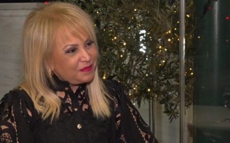 Τέτα Καμπουρέλη: «Με τον πρώην σύζυγό μου δεν έχουμε σχέση, δεν μιλάμε και, να σου πω την αλήθεια, δεν χρειάζεται κιόλας»