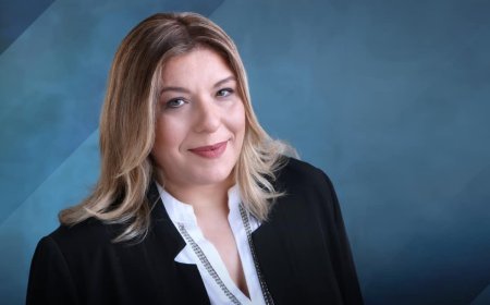 Συρεγγέλα – Κωνσταντοπούλου: «Στη ζωή μου έχω σκίσει πολλά καλσόν»