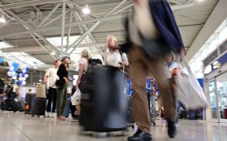 Είσοδος στις ΗΠΑ: Έλεγχος πενταετίας στα social media για ταξιδιώτες από 42 χώρες