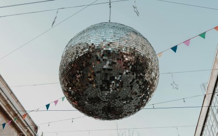 Ανοιχτά τα μαγαζιά σήμερα Κυριακή 14/12: «Δειλά σημάδια αισιοδοξίας» στην κατανάλωση