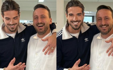 Ο Άρης Μουγκοπέτρος δείχνει για πρώτη φορά τα δύο πρόσθετα δάχτυλα του: «Ήρθε επιτέλους η πιο όμορφη μέρα»