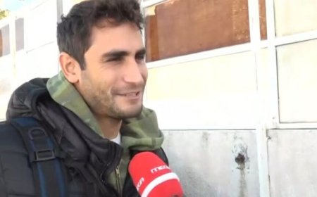 Μάριος Καπότσης: «Είναι μεγάλη μου τιμή να γράφω στίχους για τον Γιάννη Πλούταρχο»