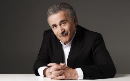 Πυρ και μανία ο Λάκης Λαζόπουλος στο Αλ Τσαντίρι Νιουζ: «Να μιλάμε ευγενικά σε όσους αληταράδες φοράνε γραβάτες;»