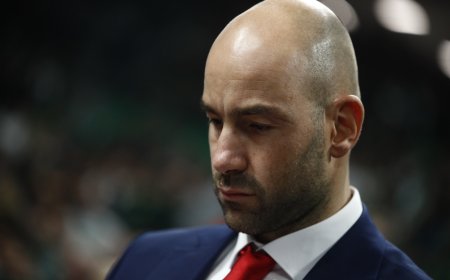 Σπανούλης δημοσιογράφοι: Μόνος του στη συνέντευξη Τύπου της Μονακο – «Καλησπέρα στον κανέναν»