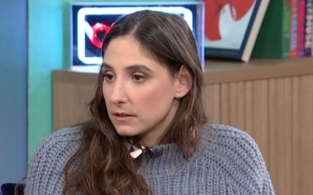 Φωτεινή Αθερίδου: «Προσπαθώ να είμαι κάθετη και αυστηρή σαν μαμά πια»