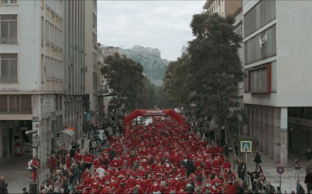 Δήμος Αθηναίων: Πάνω από 1.000 Αϊ Βασίληδες στο Athens Santa Run 2025