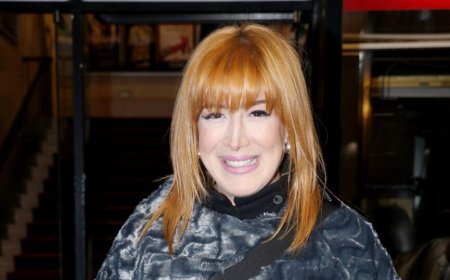 Μαριλού Κατσαφάδου: «Ο Γιώργος Καπουτζίδης έχει κάνει καλό και στην τηλεόραση και στην κοινωνία»