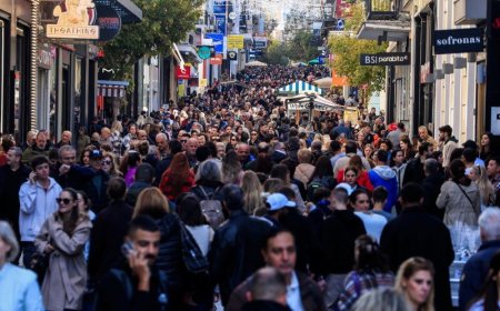 Προϋπολογισμός 2026: Με αυξήσεις και φοροελαφρύνσεις για μισθωτούς και οικογένειες έρχεται η νέα χρονιά