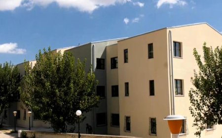 Ο Σύλλογος φοιτητών Ξάνθης δεν επέτρεψε χθες στην αρμόδια επιτροπή να προχωρήσει σε επιθεωρηση των δωματίων των φοιτητων που εκδιώκονται