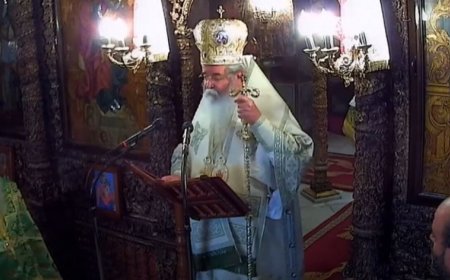 Μητροπολίτης Κοζάνης κήρυγμα: Όλοι κυκλοφορούν με ένα σκυλί πια, εκεί κατήντησε η Ελλάδα