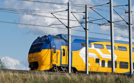 Κάρτα Hellenic Train για τα Χριστούγεννα: Οργισμένη αντίδραση Πλακιά