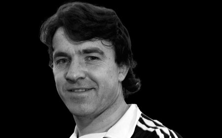 Τζον Ρόμπερτσον: Έφυγε από τη ζωή ο θρύλος της Νότιγχαμ Φόρεστ