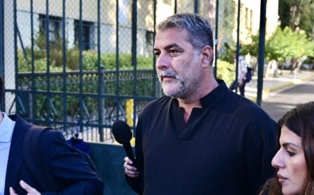 Βασίλης Μπισμπίκης: Η τρυφερή του ανάρτηση για τη Δέσποινα Βανδή – «Χρόνια καλά με υγεία και αγάπη αστέρι μου»