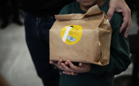 Δήμος Αθηναίων και ΓΑΕΦ προσφέρουν δωρεάν ρεύμα για 22 χρόνια σε μονογονεϊκή οικογένεια