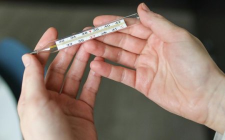 Έξαρση γρίπης 2025: Ραγδαία αύξηση ιώσεων στα παιδιατρικά νοσοκομεία τα Χριστούγεννα