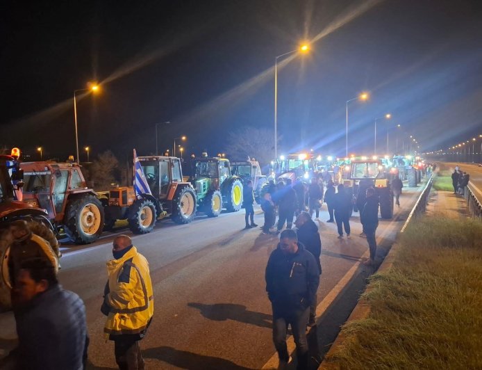 Κινητοποιήσεις αγροτών: Έκλεισε η Εγνατία Οδός στο ύψος του δυτικού κόμβου Κομοτηνής