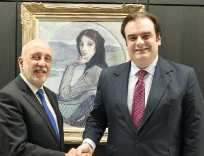 Πιερρακάκης Ιρλανδία: Το δώρο του υπουργού στον Κεντρικό Τραπεζίτη της Ιρλανδίας