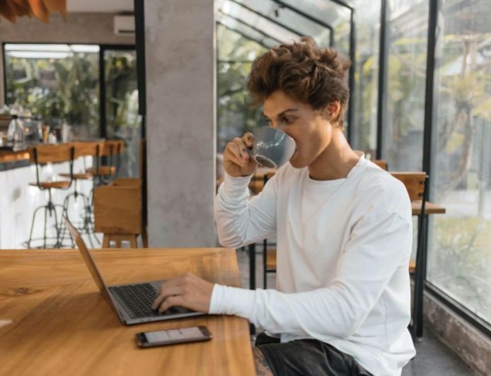 Ανεργία ΕΛΣΤΑΤ: Στο 8,6% τον Οκτώβριο του 2025 σύμφωνα με τα επίσημα στοιχεία