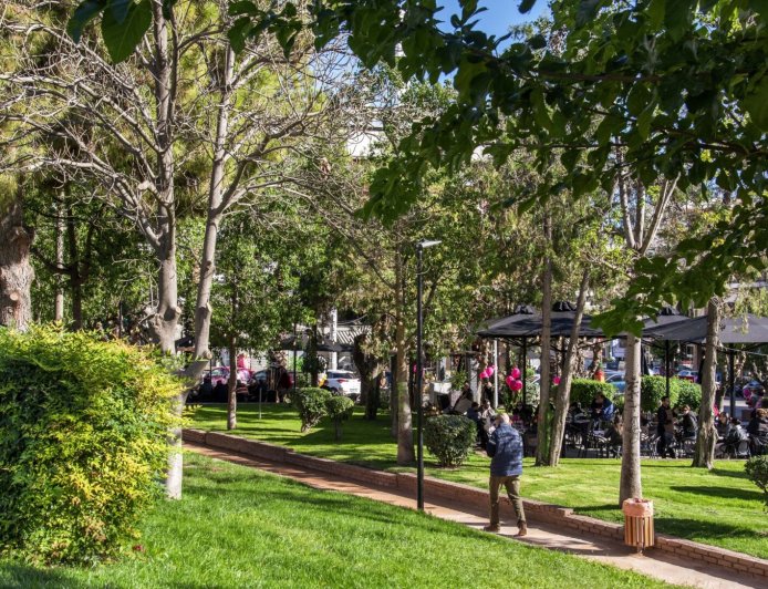 Ανάπλαση πλατειών στη Νίκαια: Εγκαίνια της πλατείας Δημοκρατίας στον Δήμο Νίκαιας-Αγ.Ι.Ρέντη