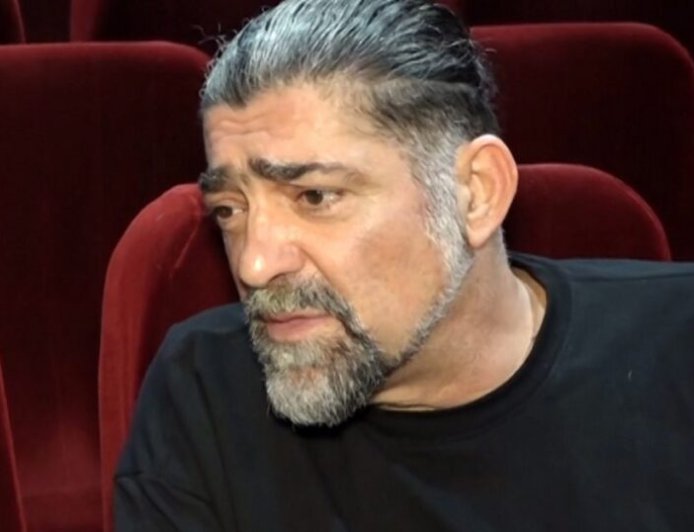 Μιχάλης Ιατρόπουλος: «Δεν έχω κανένα άγχος, γιατί δεν ζω από το θέατρο»