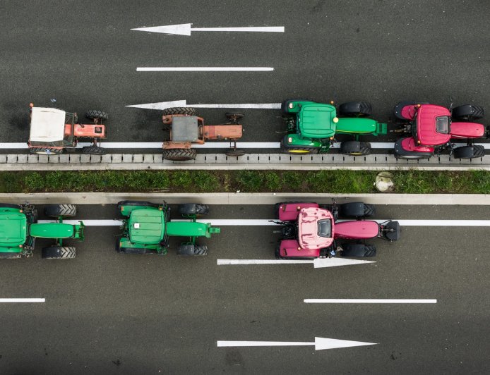 Πλαστικές σφαίρες αγρότες: «Απολύτως ψευδής» ο ισχυρισμός, απαντά η ΕΛΑΣ