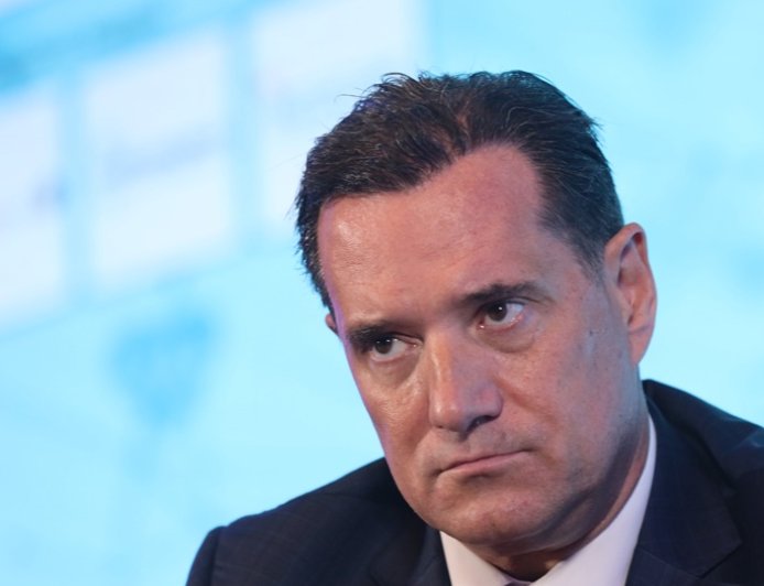 ΠΑΓΝΗ – μπλόκα αγροτών: “Είναι αίσχος αυτό που έγινε”, λέει ο Γεωργιάδης