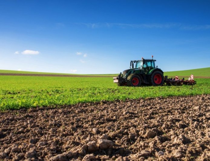 Πληρωμές 3,8 δισ. € για τους αγρότες το 2025 μέσω ΟΠΕΚΕΠΕ, Κρατικού Προϋπολογισμού και ΕΛΓΑ