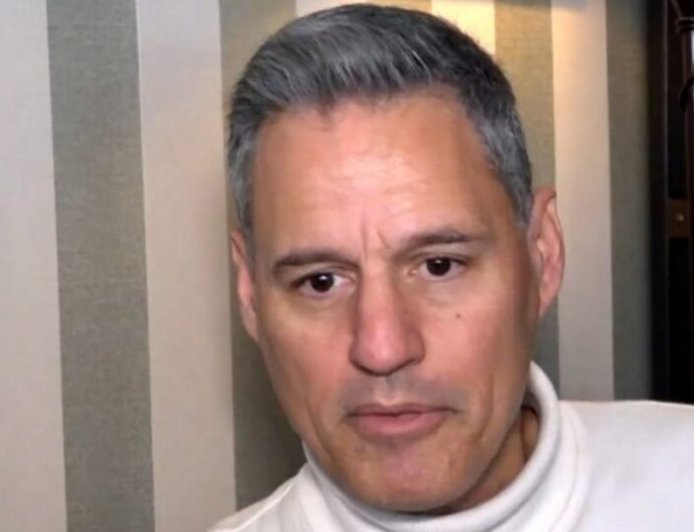 Γρηγόρης Πετράκος: «Τα τραγούδια που γράφουν οι άνθρωποι, δεν διαφέρουν και πολύ από αυτά που γράφονται με ΑΙ»