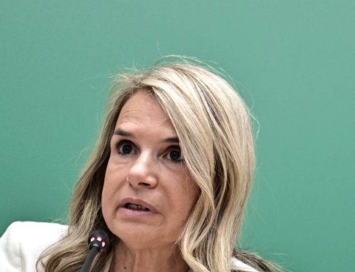 Μιλένα Αποστολάκη για αγρότες: Το… πριν και το μετά