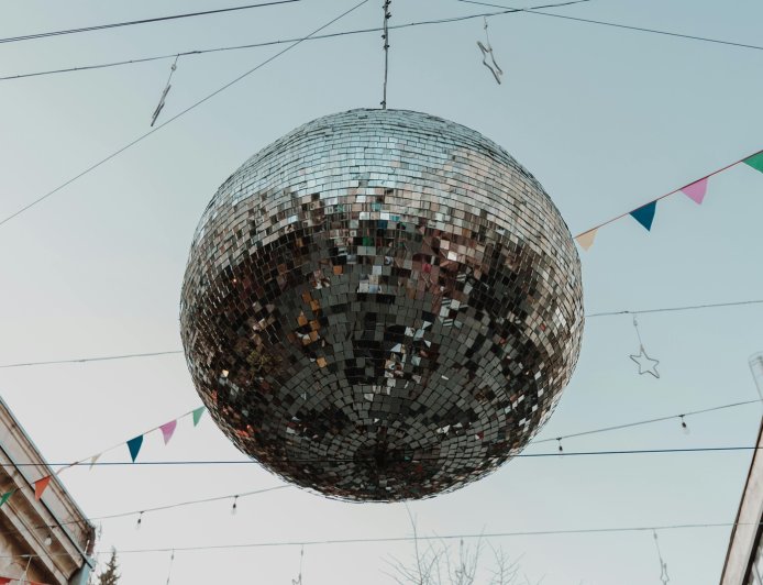 Ανοιχτά τα μαγαζιά σήμερα Κυριακή 14/12: «Δειλά σημάδια αισιοδοξίας» στην κατανάλωση