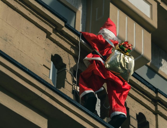 Πληρωμές ΔΥΠΑ σήμερα 17/12: Στους λογαριασμούς επιδόματα ανεργίας, παροχές και δώρο Χριστουγέννων