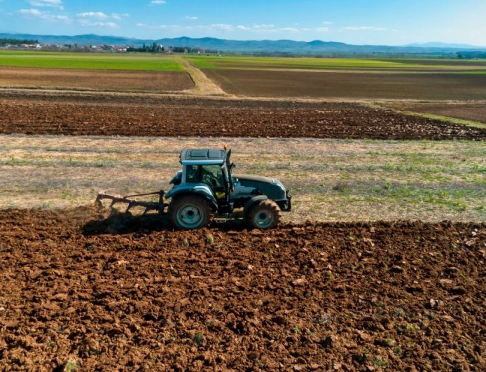 Πώς θα γίνει η πληρωμή αγροτεμαχίων έως 20 στρεμμάτων παρά τα ζητήματα ΚΑΕΚ – Διευκρινιστική εγκύκλιος