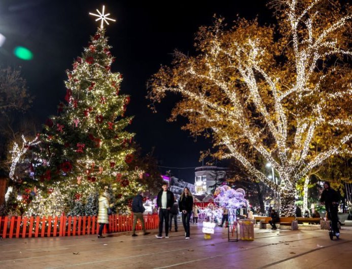 Αμοιβή Χριστουγέννων και Πρωτοχρονιάς 2025: Τι ισχύει για τους εργαζομένους του ιδιωτικού τομέα